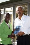 Amsterdam 14 oktober 2007
Stedman Graham ( ex Ophrah Winfrey op bezoek in Nederland. Hij ging varen met boot door de amsterdamse grachten en Golfen. Stedman met Jurgen Raymann en Clarence Seedorf
Peter Smulders bv
