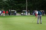 Sint Michielsgestel, 7 Juli 2008
NK senioren heren professionals op GC de Dommel
Tom O Mahoney met o.a. zijn caddy en Jan Dorrenstein