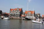 Volendam, 9 Juni 2008
Volendam vanaf de dijk, de Vissershaven, Visafslag, aankomst volendam vanaf het Ijsselmeer