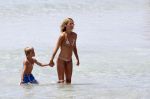 Ibiza  12 juli 2008
Wendy v Dijk met haar zoontje Sem en broer Mike v Dijk op vakantie op ibiza.