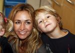 Uithoorn 23 januari 2008
Wendy v Dijk met Sem en broer Mike voorlezen tijdens de nationale vorleesdag  bij de speeldoos.