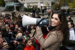Amsterdam 5 november 2008
Yolanthe Cabau v Kasbergen op school met kinderen voor goed doel Stop kindermisbruik.
Peter Smulders bv