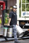 Rotterdam 17 augustus 2007
Yordi Breukhoven werkt bij drankgroothandel.
Hij bezorgt met zijn collega de drank bij horeca bedrijven