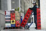Rotterdam 17 augustus 2007
Yordi Breukhoven werkt bij drankgroothandel.
Hij bezorgt met zijn collega de drank bij horeca bedrijven