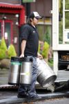Rotterdam 17 augustus 2007
Yordi Breukhoven werkt bij drankgroothandel.
Hij bezorgt met zijn collega de drank bij horeca bedrijven