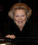 Amsterdam 3 december 2008
Prins Claus prijzen in het ij theater. Aanwezig zijn Koningin Beatrix , Prinses Maxima in tijger print outfit Prins Willem Alexander Mabel Wisse Smit Prins Friso en Prinses Laurentien en Prins Constantijn.
Peter Smulders bv