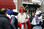 Amsterdam 29 november 2008
Tooske Breugem Ragas met dochter bij zwarte Piet en Sinterklaas.
Peter Smulders bv
