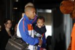 Noordwijk en Schiphol 19 mei 2010
Vertrek Nederlands elftal met vrouwen en kinderen naar Oostenrijk voor trainingskamp ivm WK voetbal. Nigel de Jong met zijn vriendin Winoma en dochter Isaura
Peter Smulders bv