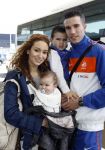 Noordwijk en Schiphol 19 mei 2010
Vertrek Nederlands elftal met vrouwen en kinderen naar Oostenrijk voor trainingskamp ivm WK voetbal. Robin v Persie met zijn vrouw Bouchra en kinderen Shaqueel en Dina
Peter Smulders bv