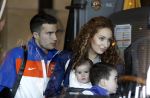 Noordwijk en Schiphol 19 mei 2010
Vertrek Nederlands elftal met vrouwen en kinderen naar Oostenrijk voor trainingskamp ivm WK voetbal. Robin v Persie met zijn vrouw Bouchra en kinderen Shaqueel en Dina
Peter Smulders bv
