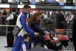 Noordwijk en Schiphol 19 mei 2010
Vertrek Nederlands elftal met vrouwen en kinderen naar Oostenrijk voor trainingskamp ivm WK voetbal. Robin en Bouchra v Persie
Peter Smulders bv