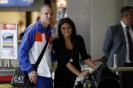 Noordwijk en Schiphol 19 mei 2010
Vertrek Nederlands elftal met vrouwen en kinderen naar Oostenrijk voor trainingskamp ivm WK voetbal. Ron Vlaar met zijn vrouw Stepahnie en kindje
Peter Smulders bv