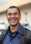 Ibiza 3 mei 2010
Estelle Gullit haalt haar man Ruud  op van het vliegveld op een regenachtig ibiza.
Peter Smulders bv