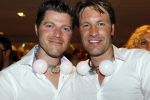 Amsterdam 22 mei 2010
Toppers in de arena met Rene Froger Gerard Joling Jeroen v d Boom en Gordon. Viktor Brand met vriend Andre
Peter Smulders bv