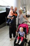 Schiphol 10 juni 2011
Nederlands elftal arriveert op schiphol. Arjen Robben met vrouw en kinderen
Peter Smulders bv