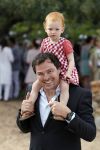 ibiza 4 juni 2011
Lodewijk Hoekstra en zijn vrouw Kristel trouwen op ibiza. Caspar Burgi met zijn dochter
Peter Smulders bv