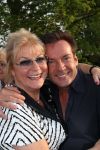 Oudendijk, 13 Mei 2011
Imca Marina 70 jaar en een groot feest
Conny Vink met Gerard Joling
Foto Peter Smulders BV