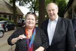 Cromvoirt 11 juni 2011
Verjaardsagsfeestje Albert Verlinde en Onno Hoes ( beide 50 jaar oud geworden)
bij hun huis / boerderij. Edwin Rutten met zijn vrouw
Peter Smulders bv