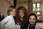 Amsterdam, 12 Mei 2011 Presentatie Magazine BASTA
Fajah Lourens met haar kinderen
Foto Peter Smulders BV