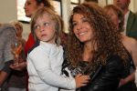 Amsterdam, 12 Mei 2011 Presentatie Magazine BASTA
Fajah Lourens met jongste zoontje
Foto Peter Smulders BV