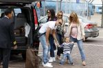 Schiphol oost 10 juni 2011
Johnny Heitinga en zijn zwangere vrouw Charlotte gaan met prive vliegtuig en dochter Jezebel op vakantie naar ibiza.
Peter Smulders bv