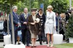 Amsterdam 26 mei 2011
Koningin Beatrix opent expositie van kunst op de apollolaan. Jan Cremer begeleidt haar.
Peter Smulders bv