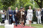 Amsterdam 26 mei 2011
Koningin Beatrix opent expositie van kunst op de apollolaan. Jan Cremer begeleidt haar.
Peter Smulders bv
