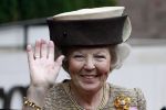 Amsterdam 26 mei 2011
Koningin Beatrix vertrekt bij het Hilton Hotel.
Peter Smulders bv