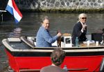 Amsterdam 7 mei 2011
Maarten Spanjer en zijn vriendin varen met hun boot door de grachten van Amsterdam.
Peter Smulders bv