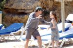 ibiza 5 mei 2011
Marco Borsato met zijn vrouw Leontine en kinderen Jada Senna en Luca op vakantie op ibiza . Ook de aupair is mee.
Peter Smulders bv