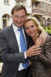 Laren 16 mei 2011
Opening Hastens winkel door oa Mariska v Kolck en haar nieuwe vriend Edgar Peer.
Peter Smulders bv