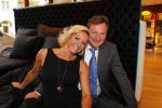 Laren 16 mei 2011
Opening Hastens winkel door oa Mariska v Kolck en haar nieuwe vriend Edgar Peer.
Peter Smulders bv