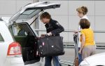 Ibiza 1 en 2 juni 2001
Diversen Bn ers vieren vakantie op ibiza. marco Borsato met zijn gezin en Prins Bernhard met gezin
Peter Smulders bv
