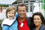 Beverwijk 29 mei 2011
Rafael Sylvie en Damian v d Vaart bij het voetbaaltournooi dat rafael elk jaar organiseert. ouders Rafael Lolita en Ramon v d Vaart
Peter Smulders bv