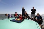 Lemmer, 4 Juli 2011
De SKS skutsjes zijn samen met de skutsjes uit de A-klasse van de IFKS ingedeeld in Klasse 1 Als fotograaf aan boord van de STRIIDBER met schipper Siebo Zijsling | uit Ijlst
Foto Peter Smulders BVâ€¨ (2-2-7)