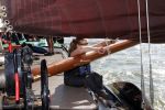 Lemmer, 4 Juli 2011
De SKS skutsjes zijn samen met de skutsjes uit de A-klasse van de IFKS ingedeeld in Klasse 1 Als fotograaf aan boord van de STRIIDBER met schipper Siebo Zijsling | uit Ijlst
Foto Peter Smulders BVâ€¨ (2-2-7)