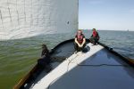 Lemmer, 4 Juli 2011
De SKS skutsjes zijn samen met de skutsjes uit de A-klasse van de IFKS ingedeeld in Klasse 1 Als fotograaf aan boord van de STRIIDBER met schipper Siebo Zijsling | uit Ijlst
Foto Peter Smulders BVâ€¨ (2-2-7)