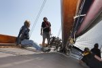 Lemmer, 4 Juli 2011
De SKS skutsjes zijn samen met de skutsjes uit de A-klasse van de IFKS ingedeeld in Klasse 1 Als fotograaf aan boord van de STRIIDBER met schipper Siebo Zijsling | uit Ijlst
Foto Peter Smulders BVâ€¨ (2-2-7)