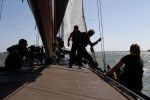 Lemmer, 4 Juli 2011
De SKS skutsjes zijn samen met de skutsjes uit de A-klasse van de IFKS ingedeeld in Klasse 1 Als fotograaf aan boord van de STRIIDBER met schipper Siebo Zijsling | uit Ijlst
Foto Peter Smulders BVâ€¨ (2-2-7)