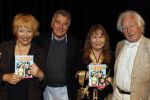 Hilversum 18 mei 2011
Presentatie dvd Oebele bij beeld en geluid met oa aanwezig Willem Nijholt Wieteke v Dort Marjan Berk Han Peekel en Joop Stokkermans
Peter Smulders bv