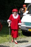 Amstelveen 6 mei 2011
Opnames tv serie over koningin Beatrix met in de hoofdrollen Willeke v Ammelrooy ( Beatrix) Bastiaan Ragas (Prins Willem Alexander) en Katja Herbers (Maxima). Willeke v Ammelrooy is van haar paard gevallen en loopt op krukken
Peter Smulders bv