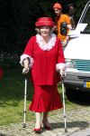 Amstelveen 6 mei 2011
Opnames tv serie over koningin Beatrix met in de hoofdrollen Willeke v Ammelrooy ( Beatrix) Bastiaan Ragas (Prins Willem Alexander) en Katja Herbers (Maxima). Willeke v Ammelrooy is van haar paard gevallen en loopt op krukken
Peter Smulders bv