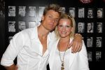 Amsterdam 28 mei 2011
Toppers in concert in de amsterdam arena. Winston Post en Denise v Rijswijk
Peter Smulders bv