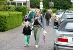 Loenen 26 mei 2011
Yvon jaspers loopt avondvierdaagse met haar dochter Keesje.
Peter Smulders bv