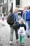 Loenen 26 mei 2011
Yvon jaspers loopt avondvierdaagse met haar dochter Keesje.
Peter Smulders bv
