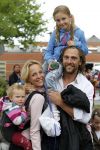 Loenen aan de Vecht 7 juni 2012
Alwien Tulner met man en kinderen tijdens avondvierdaagse.
Peter Smulders bv
