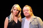 Amsterdam 31 mei 2012
Joop v d Ende presenteert de cast van de Andre Hazes musical met oa Martijn Fischer (Andre) Chantal janzen ( Rachel) Cees Geel Hajo Bruins en Doris Baaten. Regie is in handen van Ruut Weissman en Kees Prins. Presentatie was in het nieuwe de la mar theater.
Peter Smulders bv