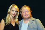 Amsterdam 31 mei 2012
Joop v d Ende presenteert de cast van de Andre Hazes musical met oa Martijn Fischer (Andre) Chantal janzen ( Rachel) Cees Geel Hajo Bruins en Doris Baaten. Regie is in handen van Ruut Weissman en Kees Prins. Presentatie was in het nieuwe de la mar theater.
Peter Smulders bv