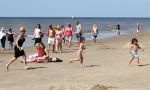 Noordwijk 26 m ei 2012
Connie Breukhoven met dochter Shanna en kleinkinderen Semmy en Soraiya op het strand bij hotel huis ter duin.
Peter Smulders bv