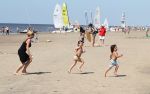 Noordwijk 26 m ei 2012
Connie Breukhoven met dochter Shanna en kleinkinderen Semmy en Soraiya op het strand bij hotel huis ter duin.
Peter Smulders bv